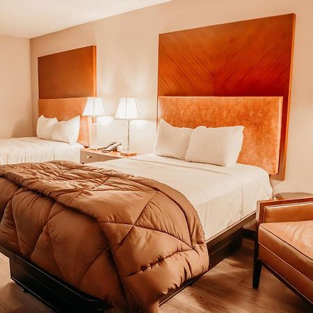 Country Garden & Suites 本顿 外观 照片