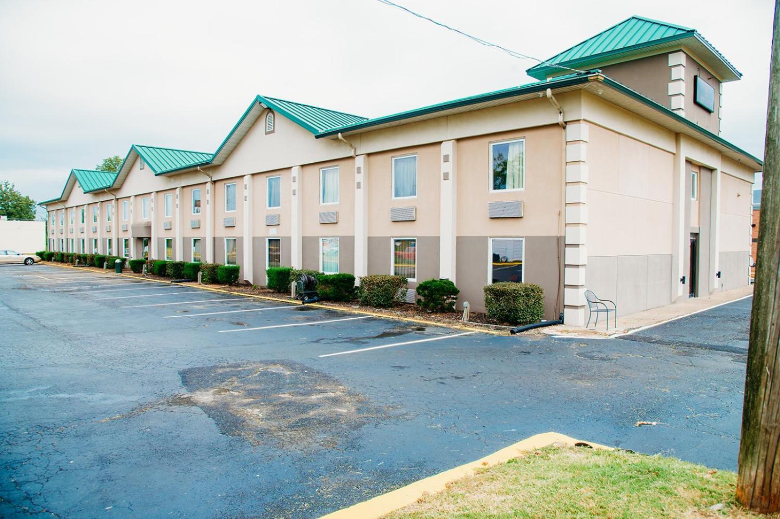 Country Garden & Suites 本顿 外观 照片