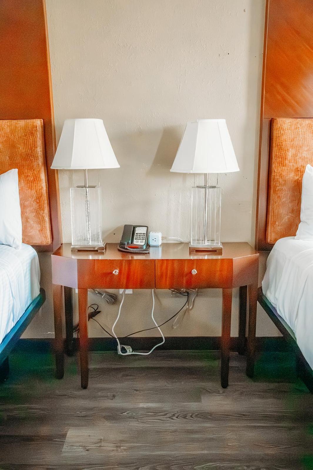 Country Garden & Suites 本顿 外观 照片